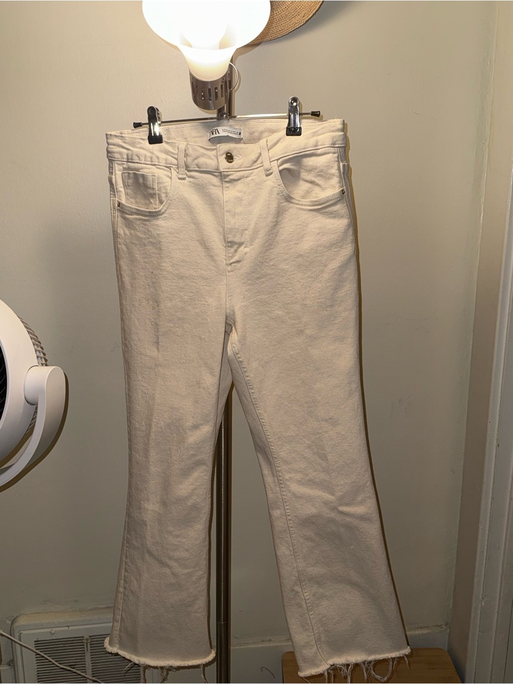 Zara Women's Cream Ankle Crop Jeans